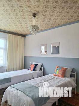 3-к квартира, посуточно, 56м2, 1/1 этаж