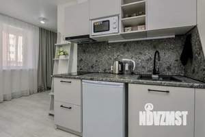 1-к квартира, посуточно, 32м2, 8/17 этаж