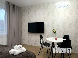 Студия квартира, посуточно, 28м2, 1/17 этаж