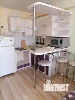 Студия квартира, посуточно, 25м2, 10/17 этаж