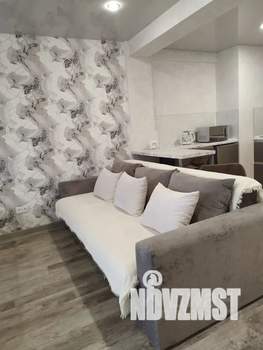 Студия квартира, посуточно, 37м2, 6/18 этаж