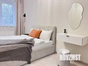 1-к квартира, посуточно, 40м2, 1/10 этаж