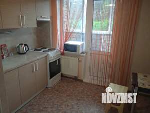 1-к квартира, посуточно, 40м2, 4/18 этаж