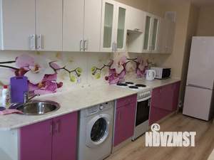 1-к квартира, посуточно, 43м2, 9/18 этаж