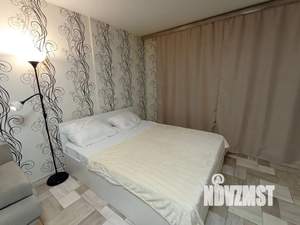 Студия квартира, посуточно, 40м2, 3/17 этаж