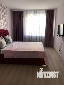 1-к квартира, посуточно, 38м2, 3/10 этаж
