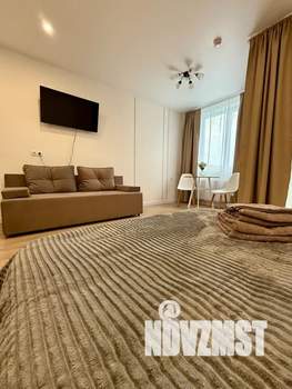 Студия квартира, посуточно, 35м2, 6/24 этаж