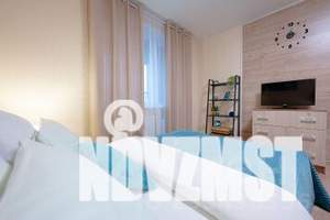 1-к квартира, посуточно, 38м2, 10/18 этаж