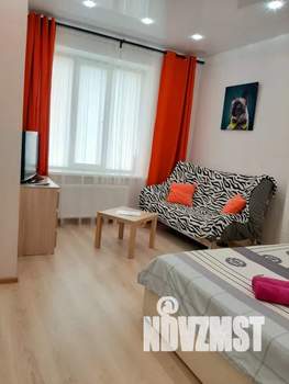 1-к квартира, посуточно, 32м2, 1/18 этаж