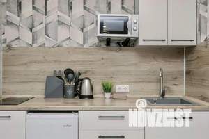 1-к квартира, посуточно, 40м2, 10/17 этаж