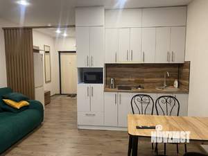 Студия квартира, посуточно, 33м2, 8/10 этаж