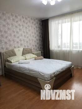 1-к квартира, посуточно, 39м2, 2/10 этаж