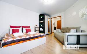 1-к квартира, посуточно, 38м2, 10/18 этаж