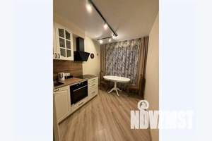 1-к квартира, посуточно, 35м2, 7/24 этаж