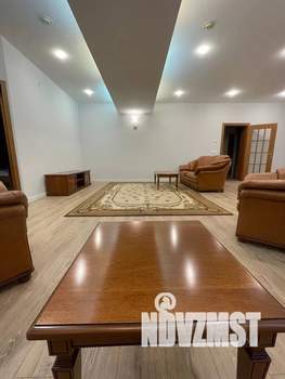 3-к квартира, посуточно, 130м2, 2/5 этаж