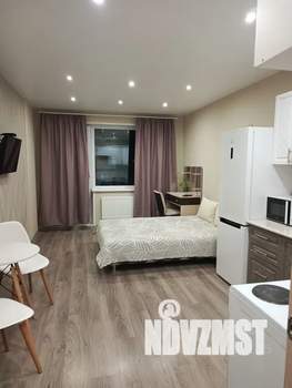 Студия квартира, посуточно, 28м2, 10/18 этаж