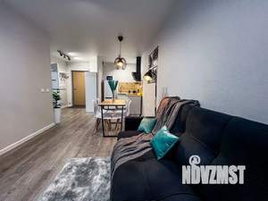 Студия квартира, посуточно, 40м2, 7/17 этаж