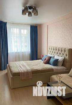 1-к квартира, посуточно, 38м2, 7/17 этаж