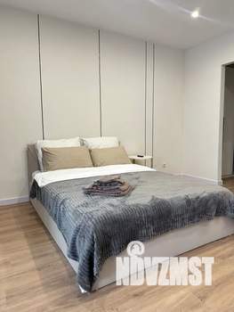 Студия квартира, посуточно, 35м2, 6/24 этаж