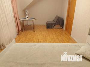 1-к квартира, посуточно, 42м2, 3/3 этаж