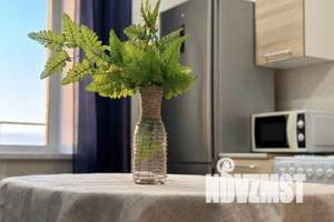 1-к квартира, посуточно, 39м2, 8/19 этаж