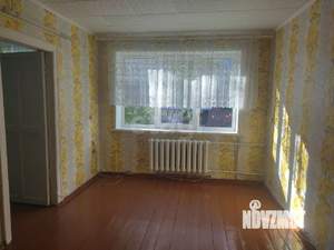 2-к квартира, вторичка, 45м2, 1/4 этаж
