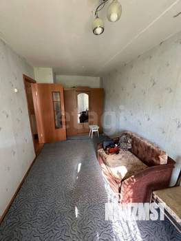 2-к квартира, вторичка, 42м2, 1/4 этаж