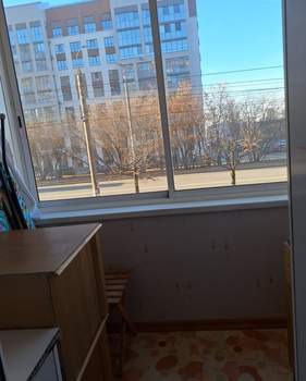3-к квартира, вторичка, 58м2, 1/9 этаж