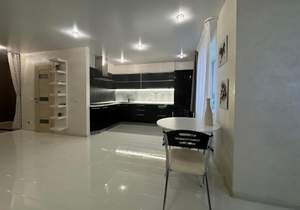 2-к квартира, вторичка, 76м2, 11/17 этаж