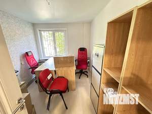 4-к квартира, вторичка, 82м2, 1/9 этаж