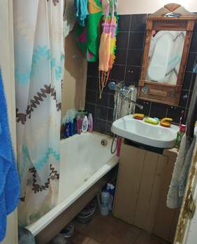 3-к квартира, вторичка, 54м2, 1/9 этаж