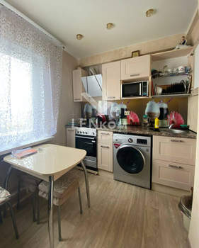 3-к квартира, вторичка, 54м2, 9/9 этаж