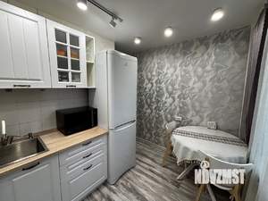 2-к квартира, вторичка, 43м2, 1/9 этаж