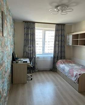 4-к квартира, вторичка, 73м2, 6/17 этаж