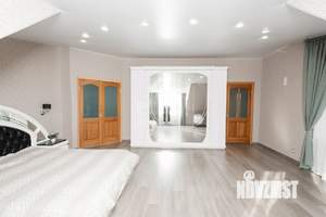 4-к квартира, вторичка, 133м2, 10/10 этаж