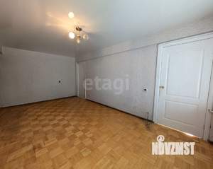 4-к квартира, вторичка, 59м2, 5/5 этаж
