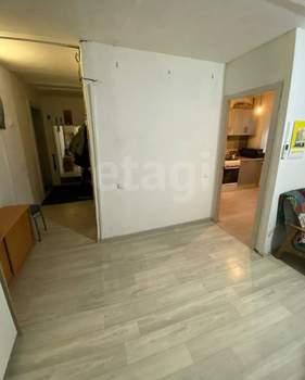 2-к квартира, вторичка, 45м2, 1/5 этаж