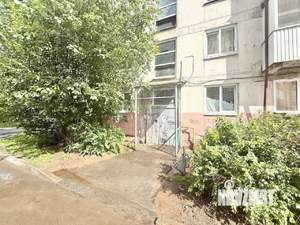 2-к квартира, вторичка, 44м2, 1/4 этаж