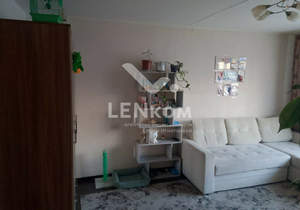 3-к квартира, вторичка, 54м2, 1/9 этаж