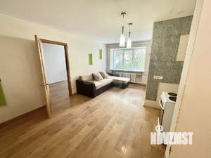 2-к квартира, вторичка, 46м2, 1/4 этаж