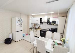 2-к квартира, вторичка, 51м2, 1/10 этаж