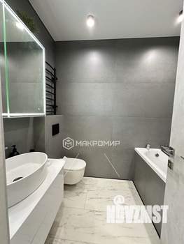 2-к квартира, вторичка, 56м2, 9/17 этаж