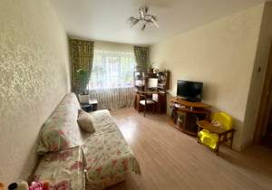2-к квартира, вторичка, 40м2, 1/5 этаж