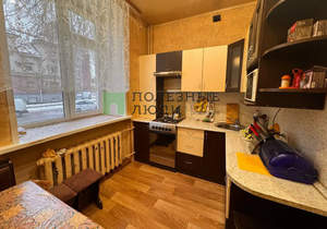 3-к квартира, вторичка, 61м2, 1/2 этаж