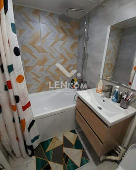 3-к квартира, вторичка, 54м2, 8/9 этаж