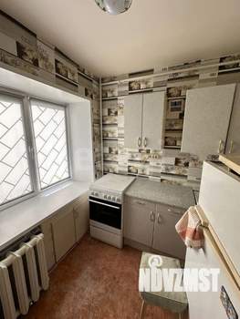 2-к квартира, вторичка, 42м2, 1/4 этаж