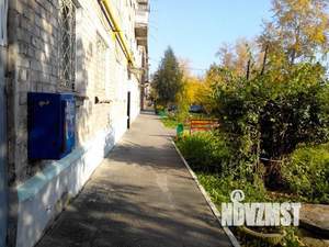 3-к квартира, вторичка, 42м2, 1/4 этаж