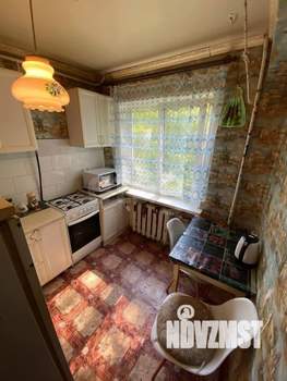2-к квартира, вторичка, 42м2, 1/5 этаж
