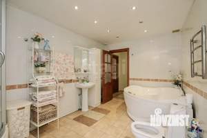 3-к квартира, вторичка, 138м2, 1/13 этаж