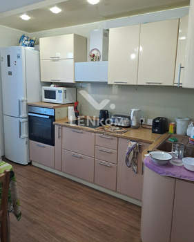 3-к квартира, вторичка, 81м2, 1/16 этаж